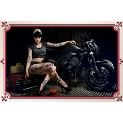 Blechschild Motorrad Pin Up Girl mit Tattoos